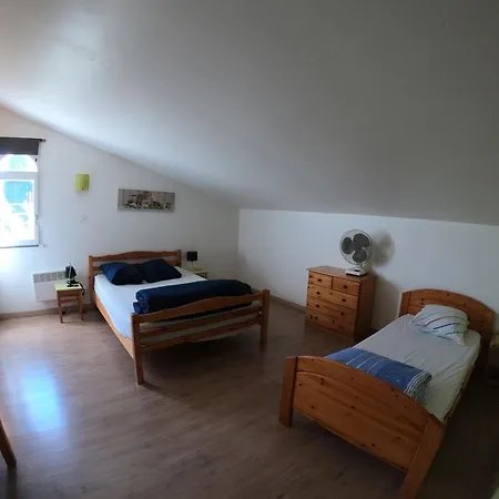 Ferienwohnung L'Orangeraie Claira Zimmer foto