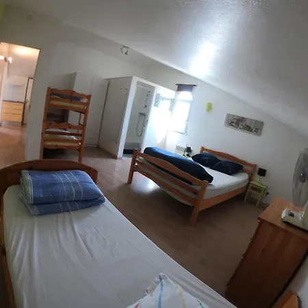 Ferienwohnung L'Orangeraie Claira Zimmer foto